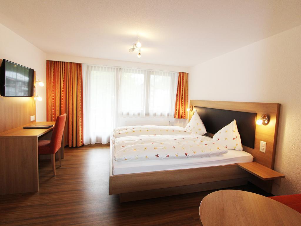 Hotel Monte-Moro Saas-Almagell Habitación foto